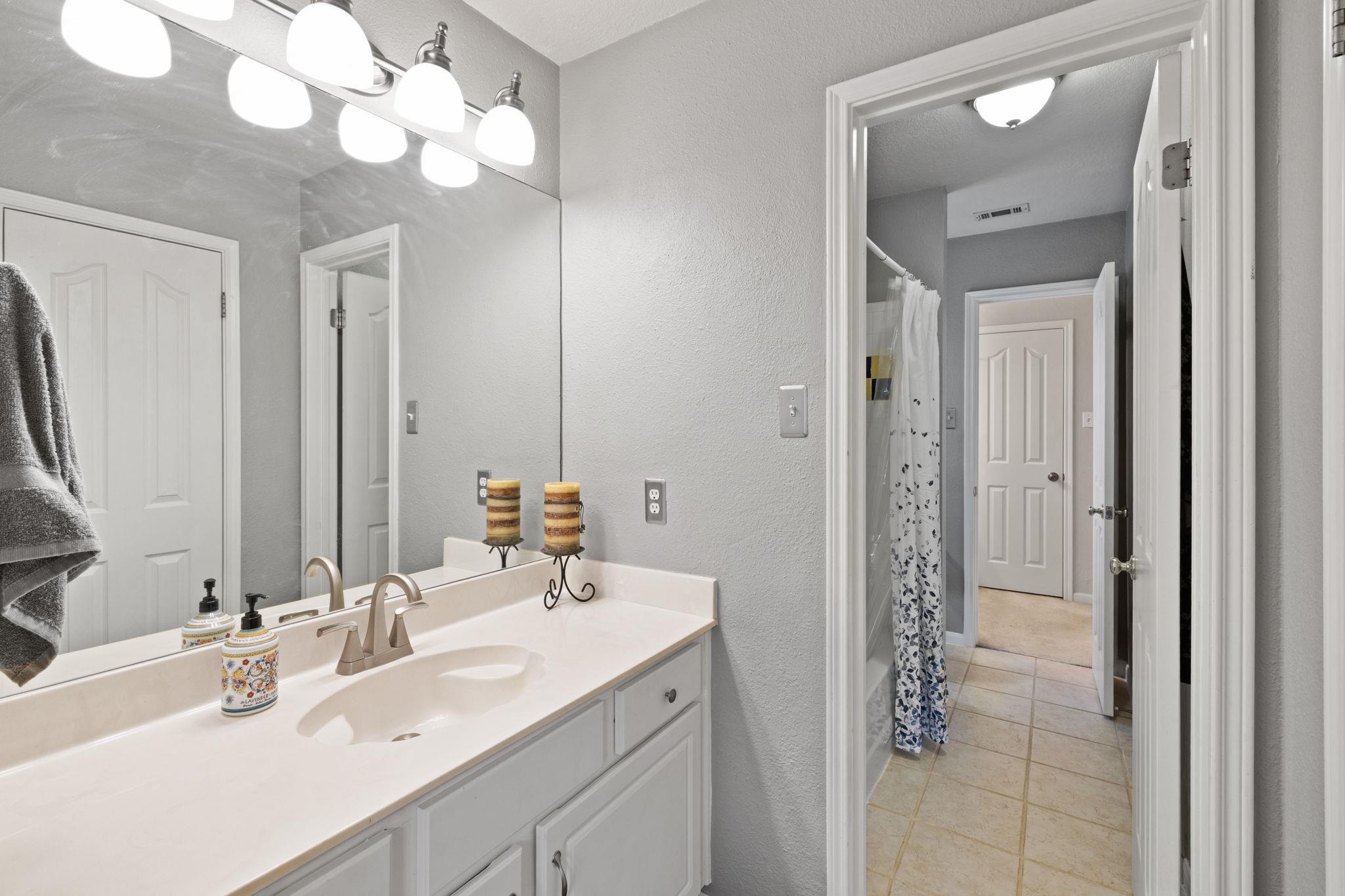 6804 Robert Dixon Dr, Austin, TX 78749