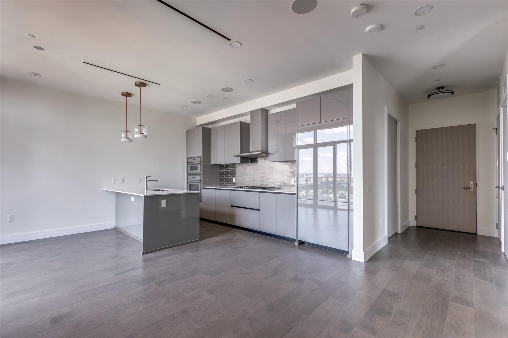 123 Lexington Ave # 1408, San Antonio, TX 78205