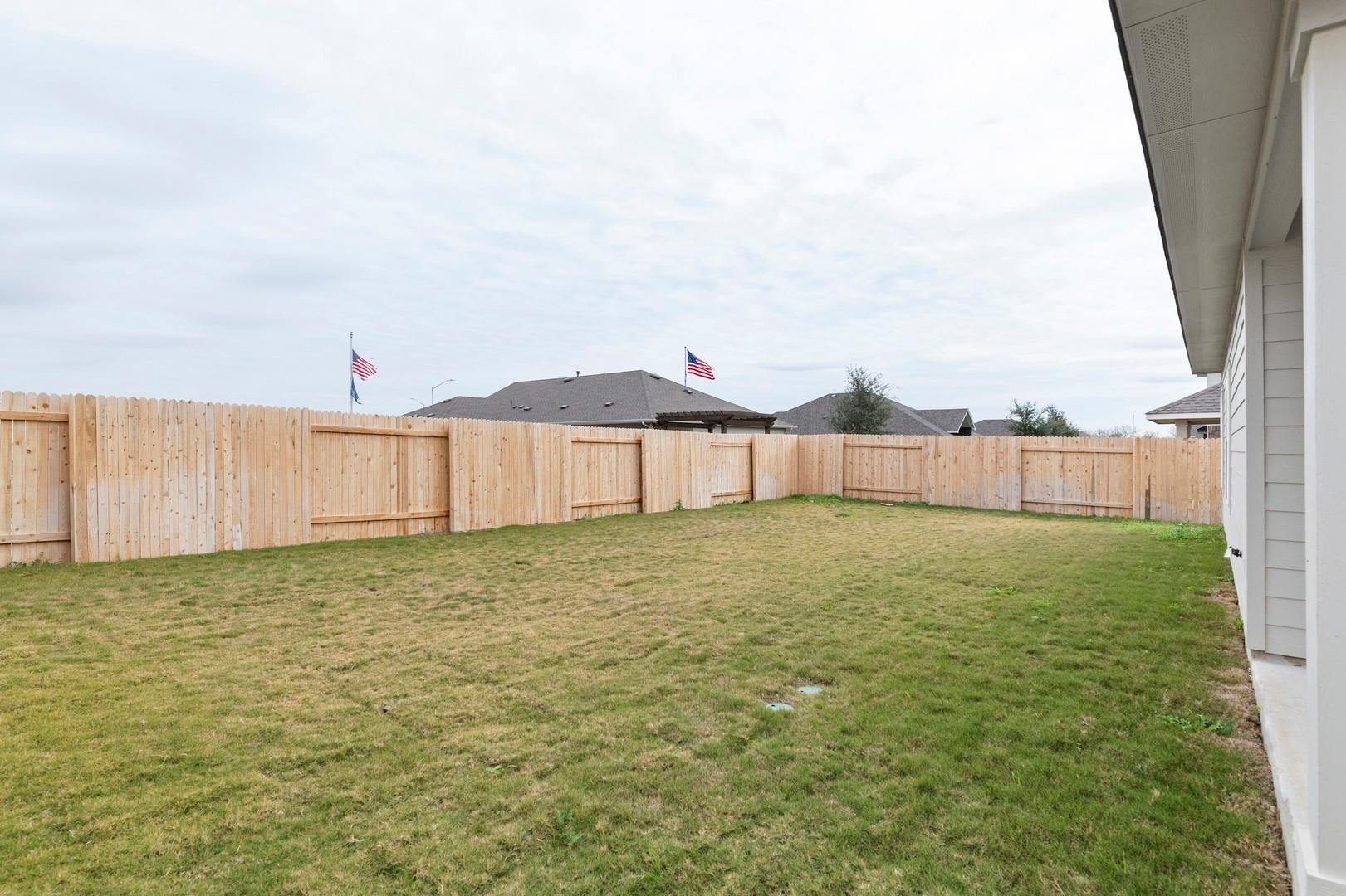 3725 Pin Oak Hills, Seguin, TX 78155