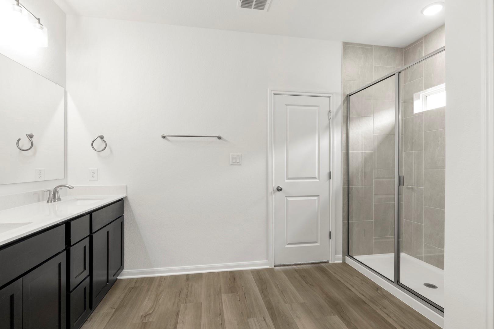 3725 Pin Oak Hills, Seguin, TX 78155