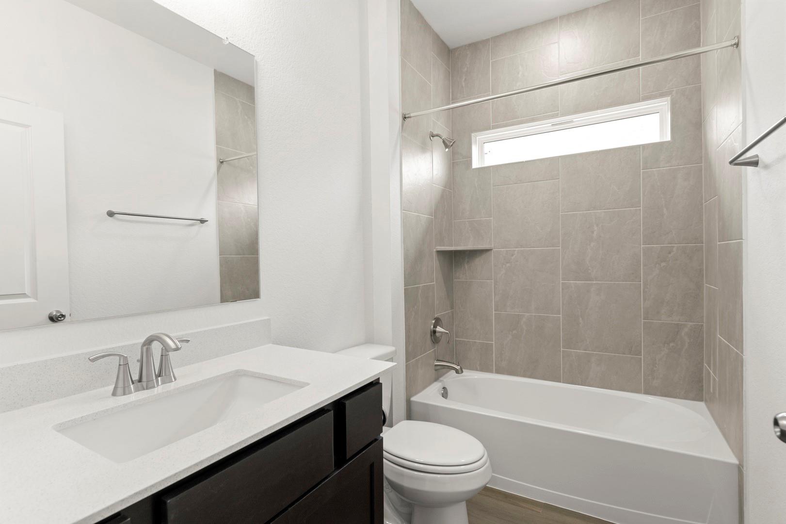 3725 Pin Oak Hills, Seguin, TX 78155