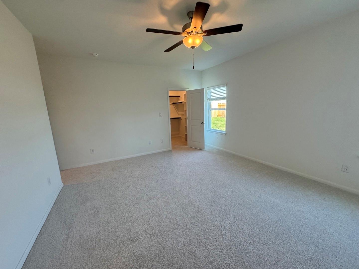 3725 Pin Oak Hills, Seguin, TX 78155