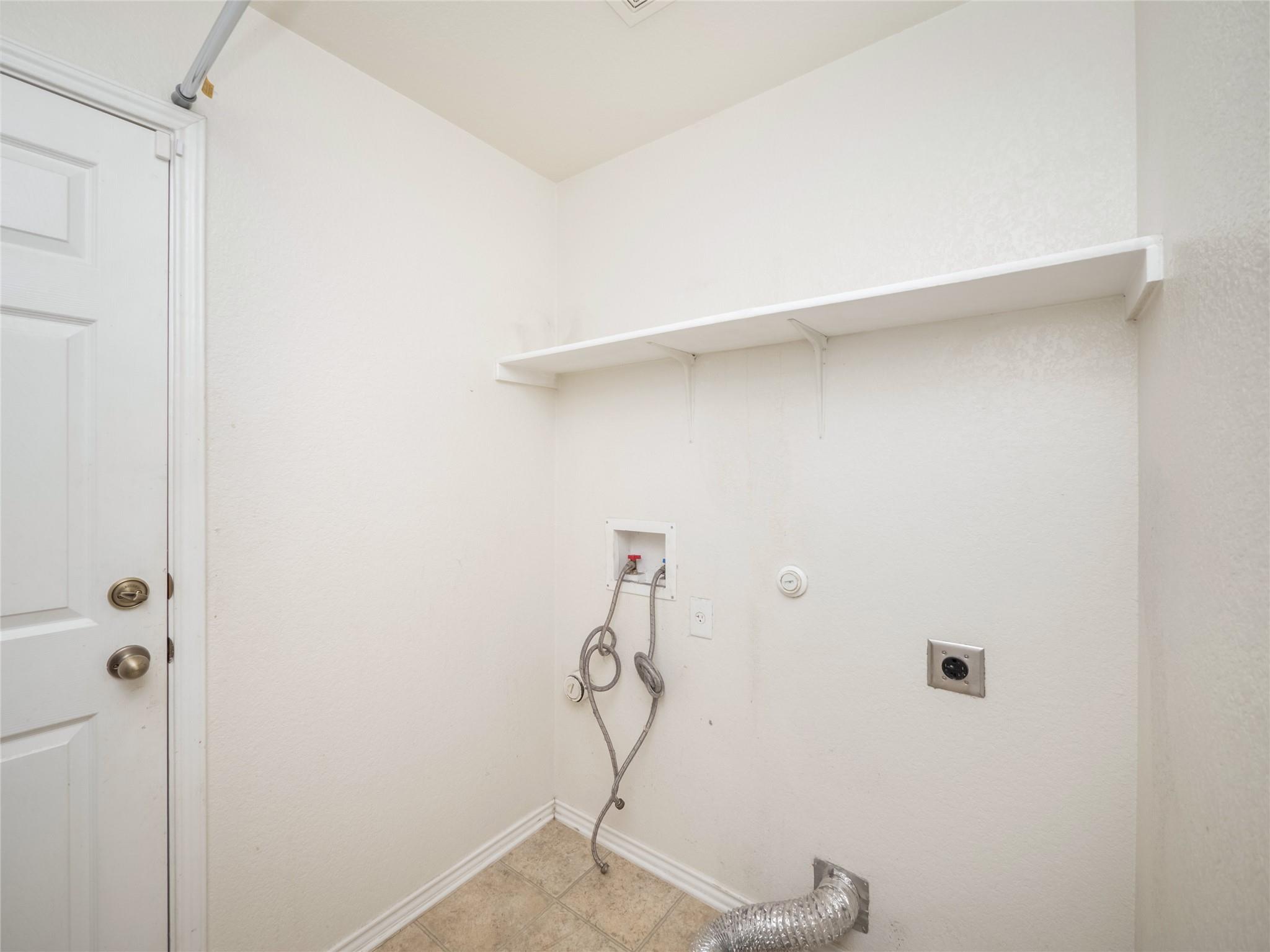 141 Clover Cv, Kyle, TX 78640