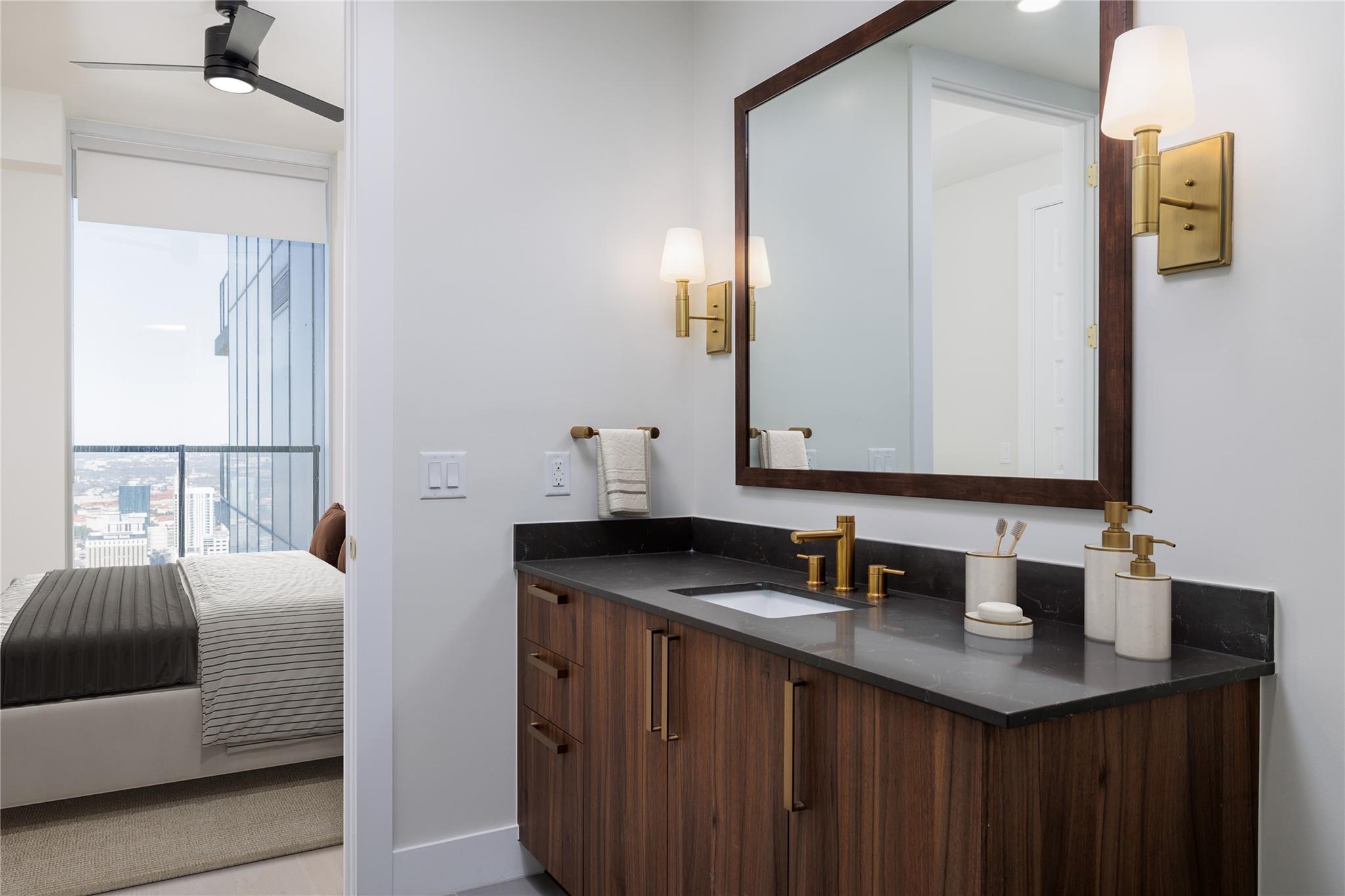 600 Guadalupe St # 5807, Austin, TX 78701