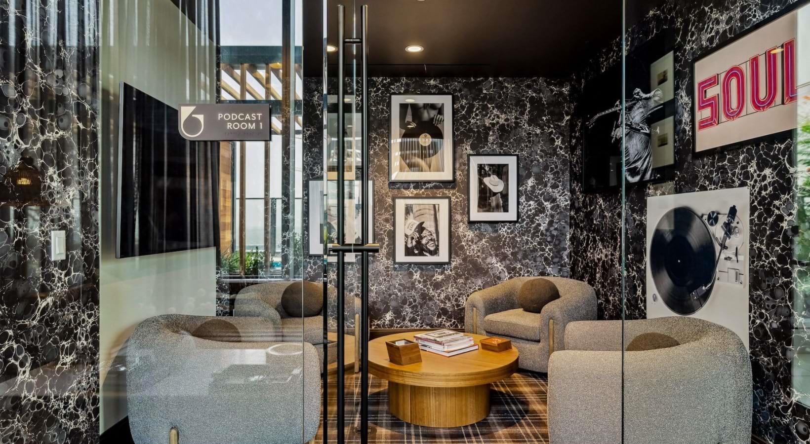 600 Guadalupe St # 5807, Austin, TX 78701