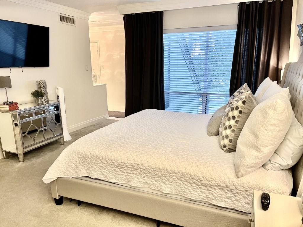 102 World Of Tennis Sq, Austin, TX 78738