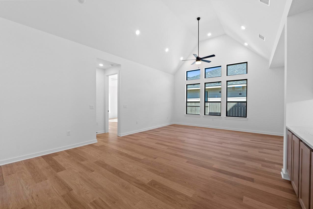 9501 Boathouse Dr, Austin, TX 78744