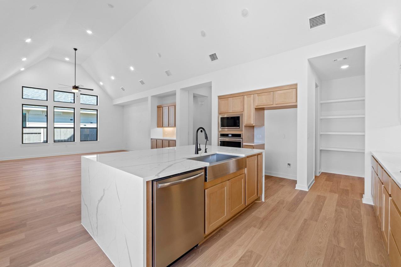 9501 Boathouse Dr, Austin, TX 78744