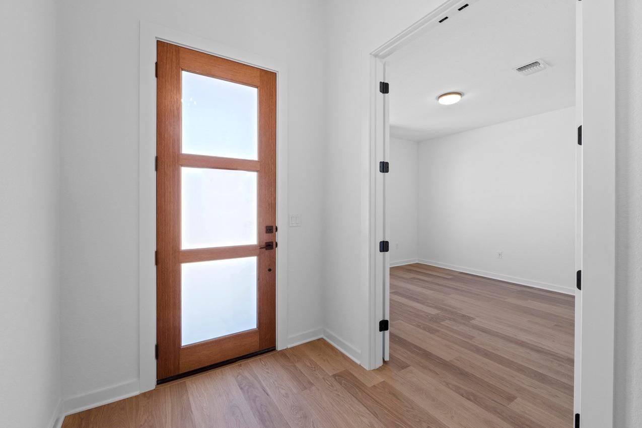 9501 Boathouse Dr, Austin, TX 78744