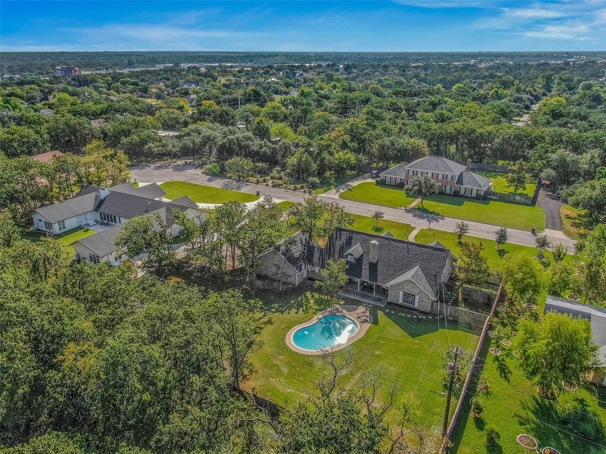 1403 Post Oak Cir, College Station, TX 77840