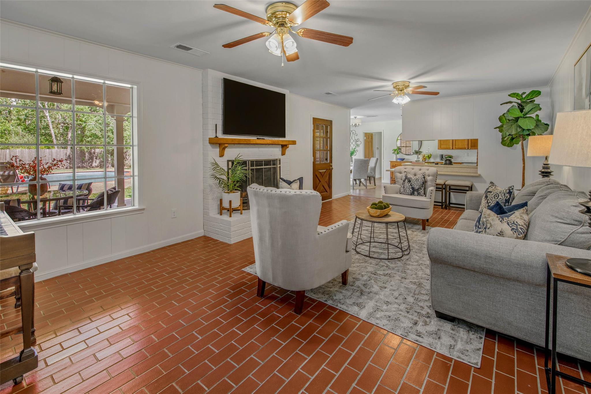 1403 Post Oak Cir, College Station, TX 77840