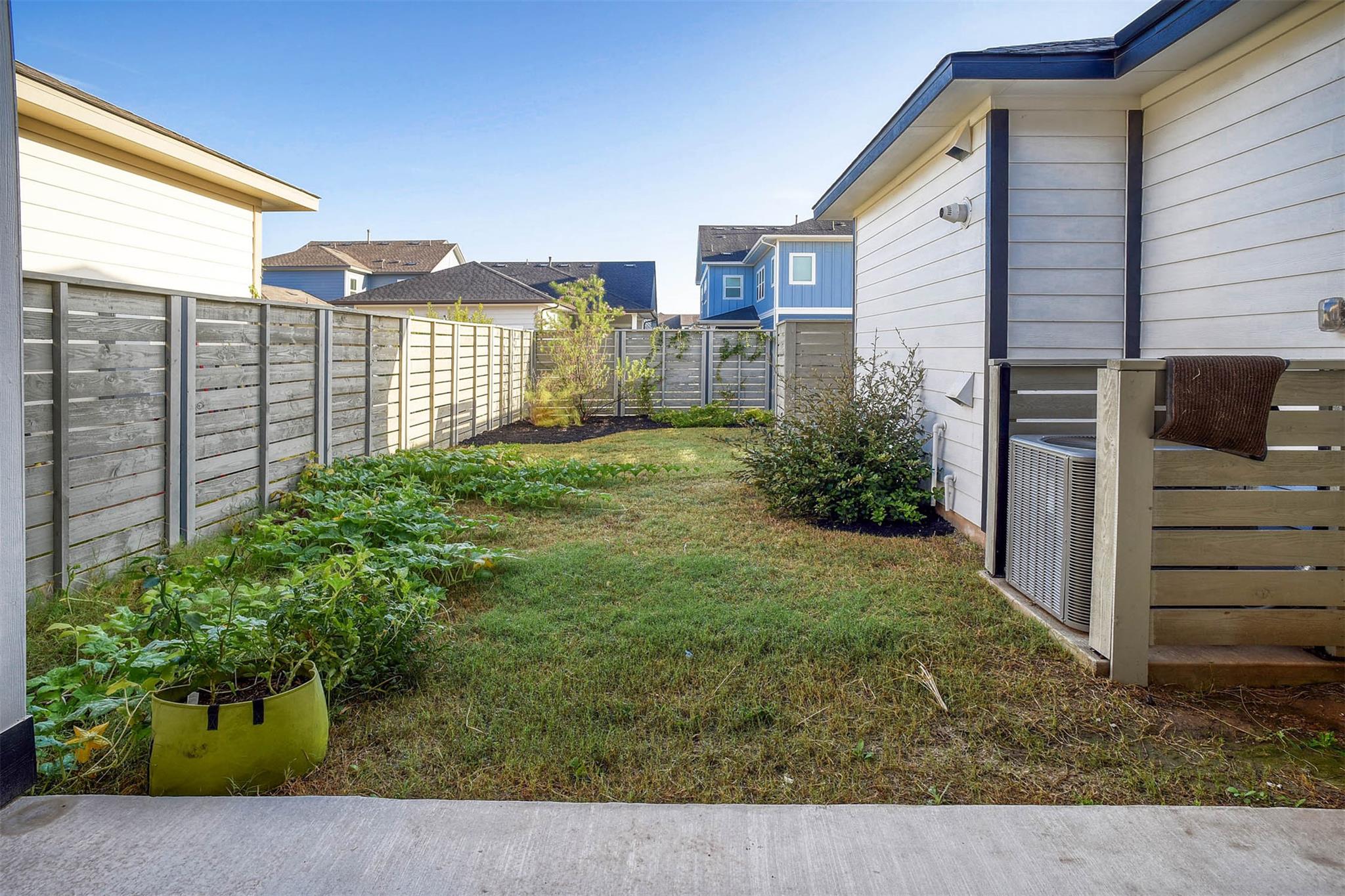 162 Adelton Blvd, Bastrop, TX 78602