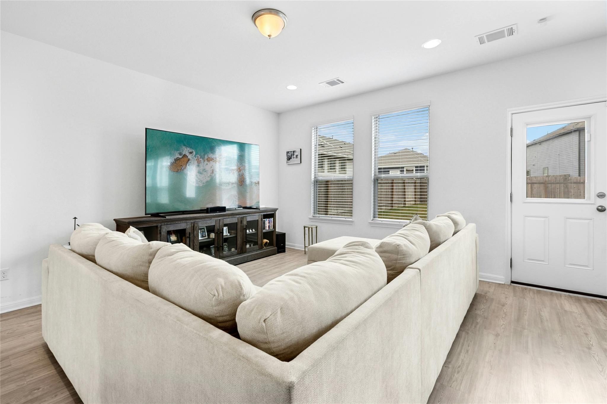 6815 Tiznow Ln, Buda, TX 78610