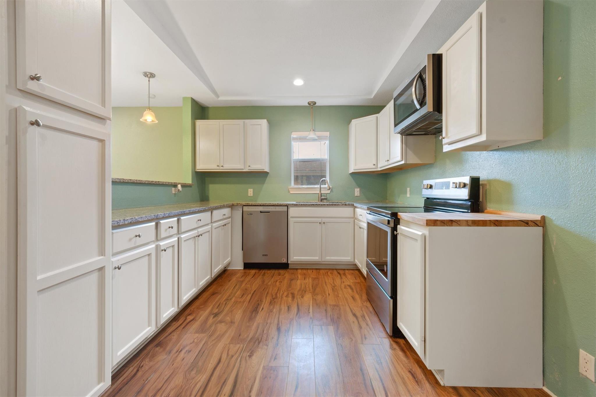 804 N Vandeveer St, Burnet, TX 78611