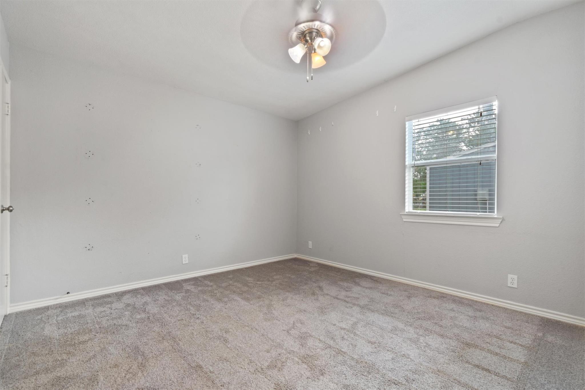 804 N Vandeveer St, Burnet, TX 78611