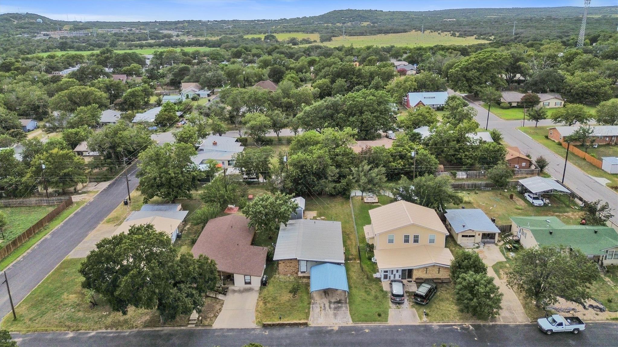 804 N Vandeveer St, Burnet, TX 78611