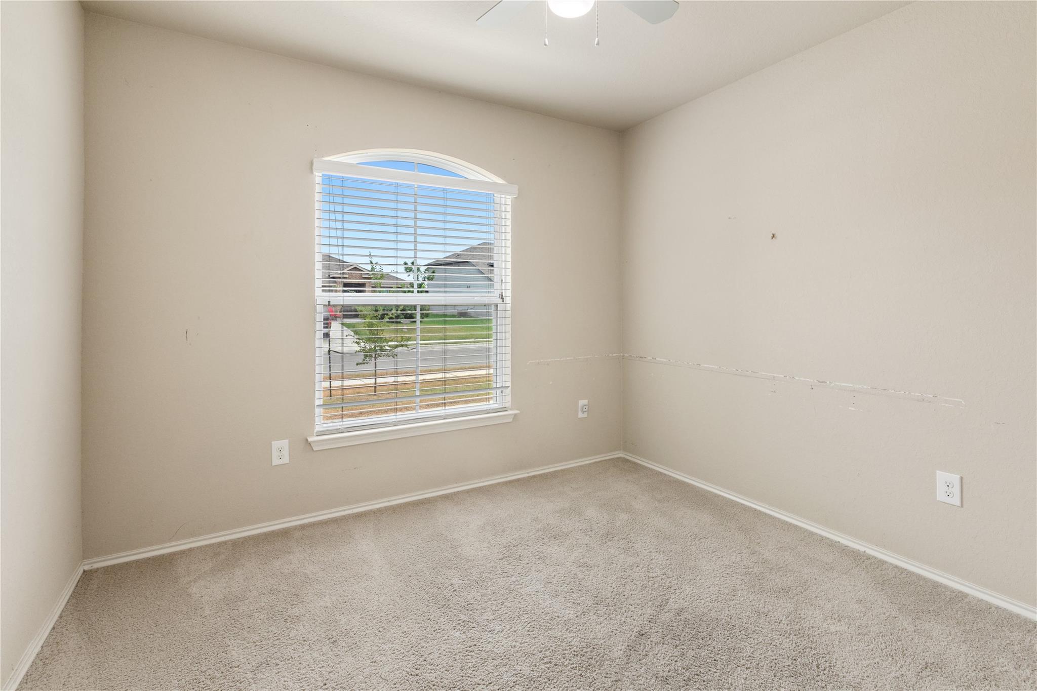 1517 Birmingham Dr, Seguin, TX 78155