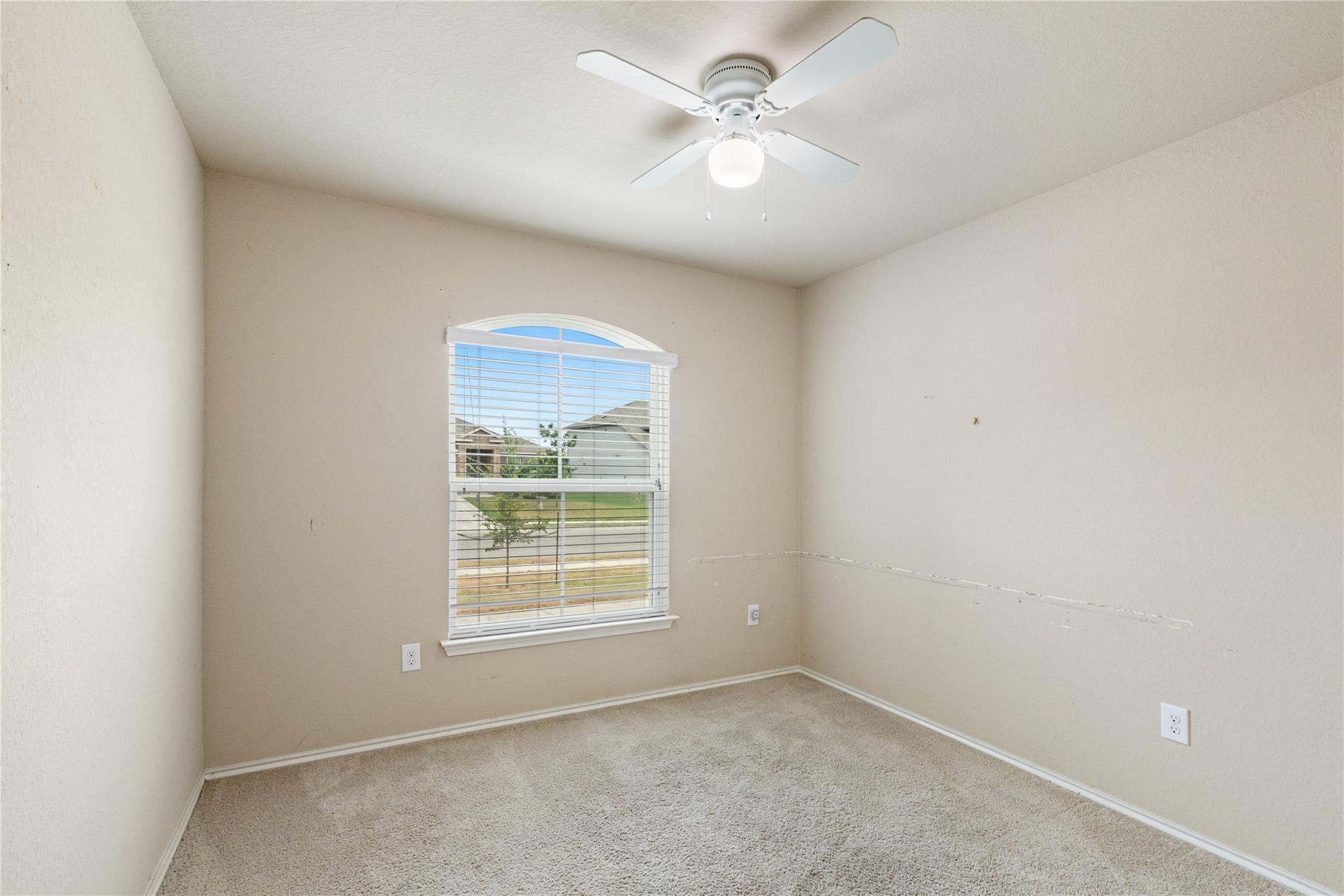 1517 Birmingham Dr, Seguin, TX 78155