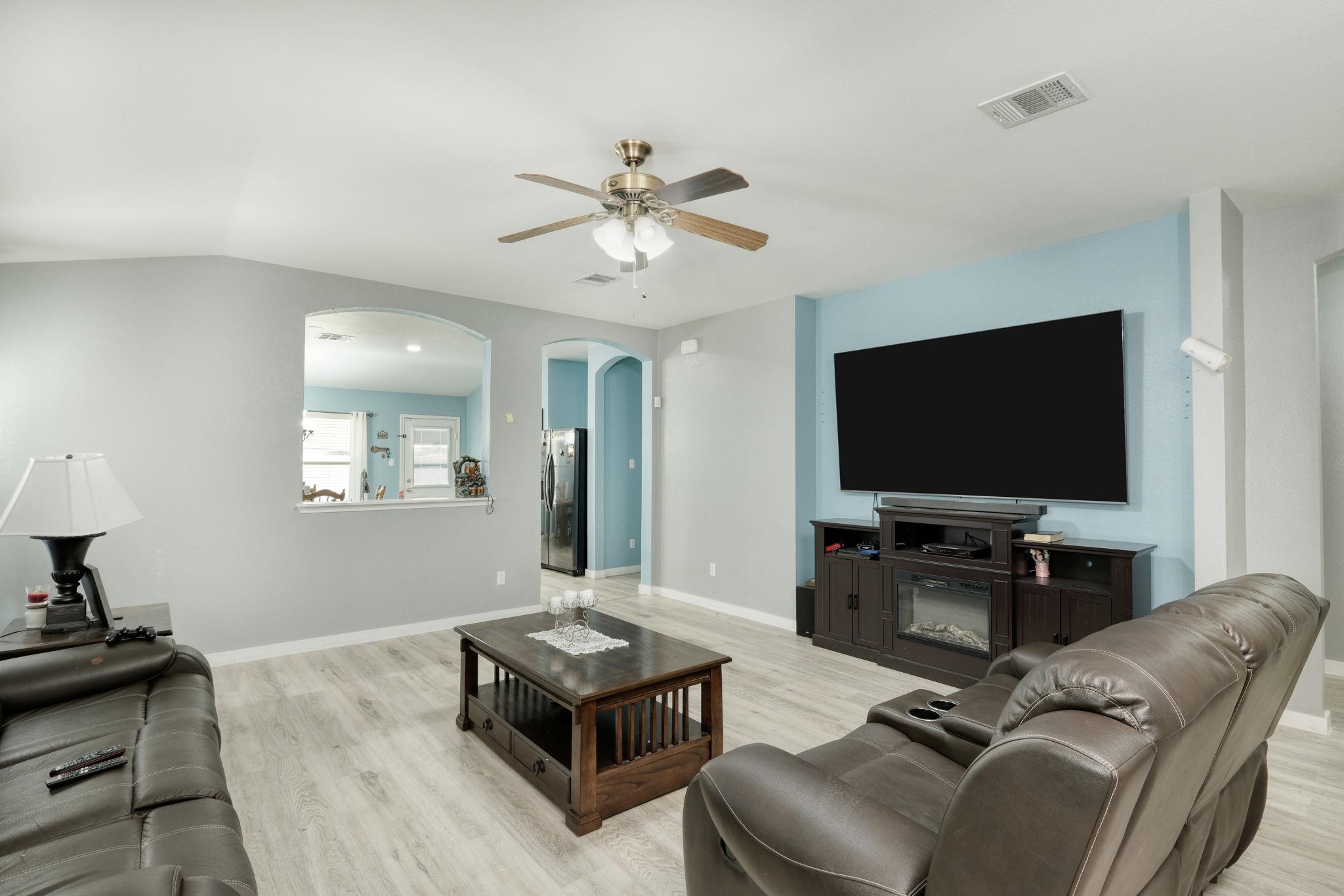 211 Vallecito Dr, Georgetown, TX 78626