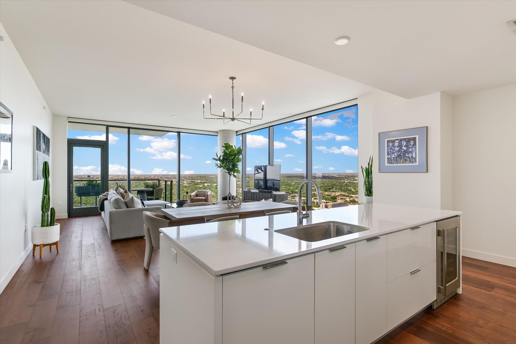 44 East Ave # 3901, Austin, TX 78701