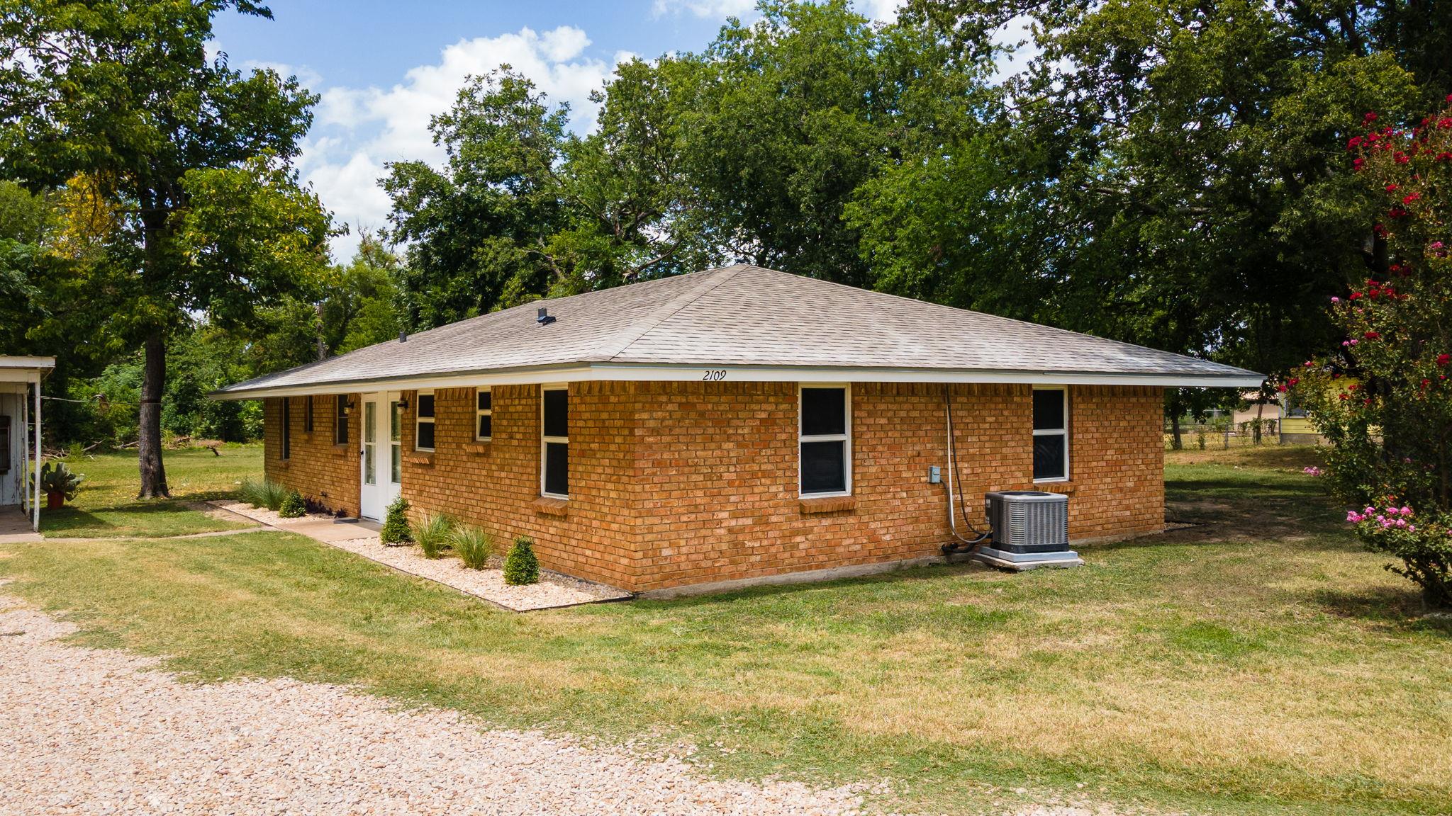 2109 W Avenue B # A and B, Temple, TX 76504
