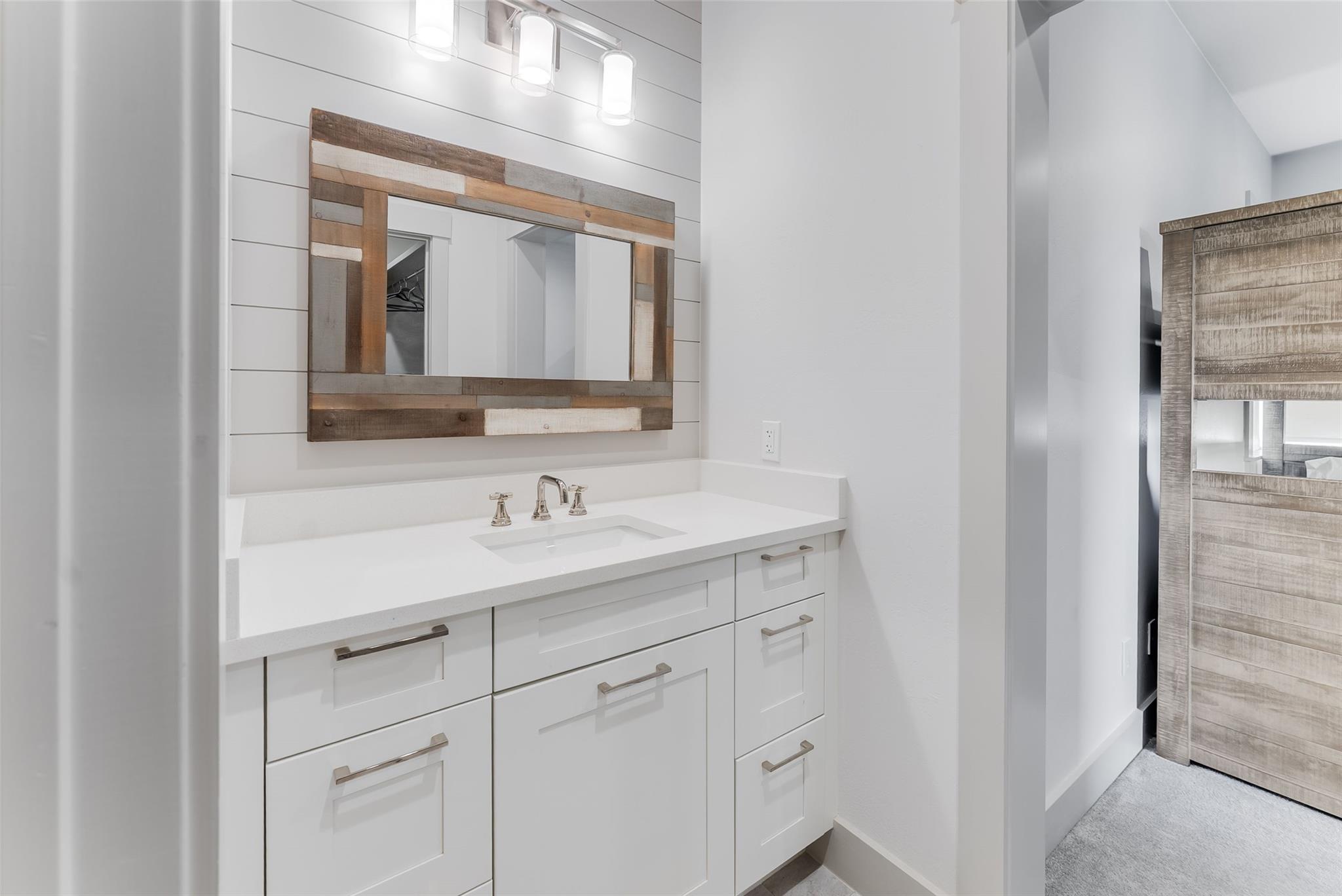 18601 Flying J Blvd, Spicewood, TX 78669