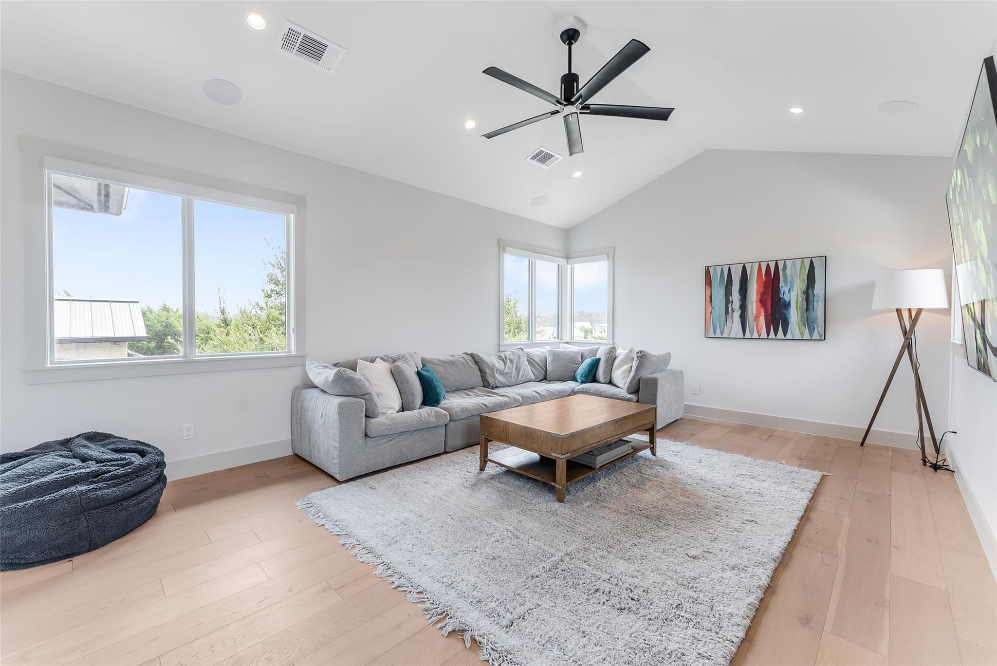 18601 Flying J Blvd, Spicewood, TX 78669