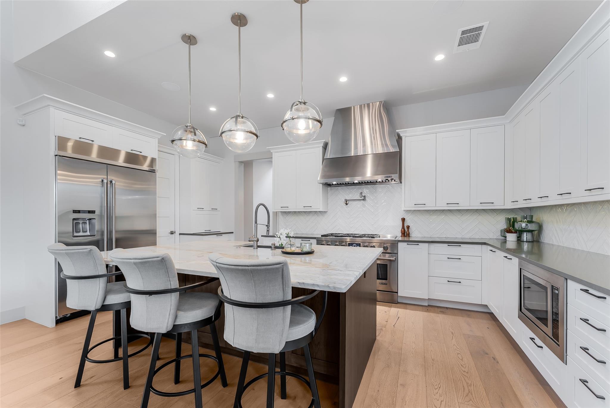 18601 Flying J Blvd, Spicewood, TX 78669