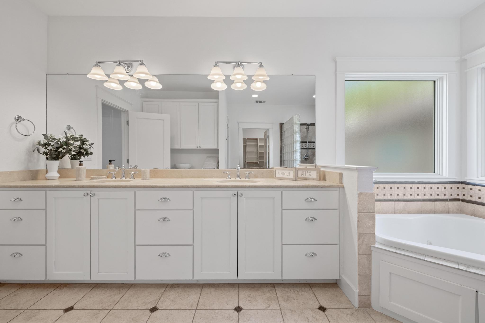 1106 Maufrais St, Austin, TX 78703