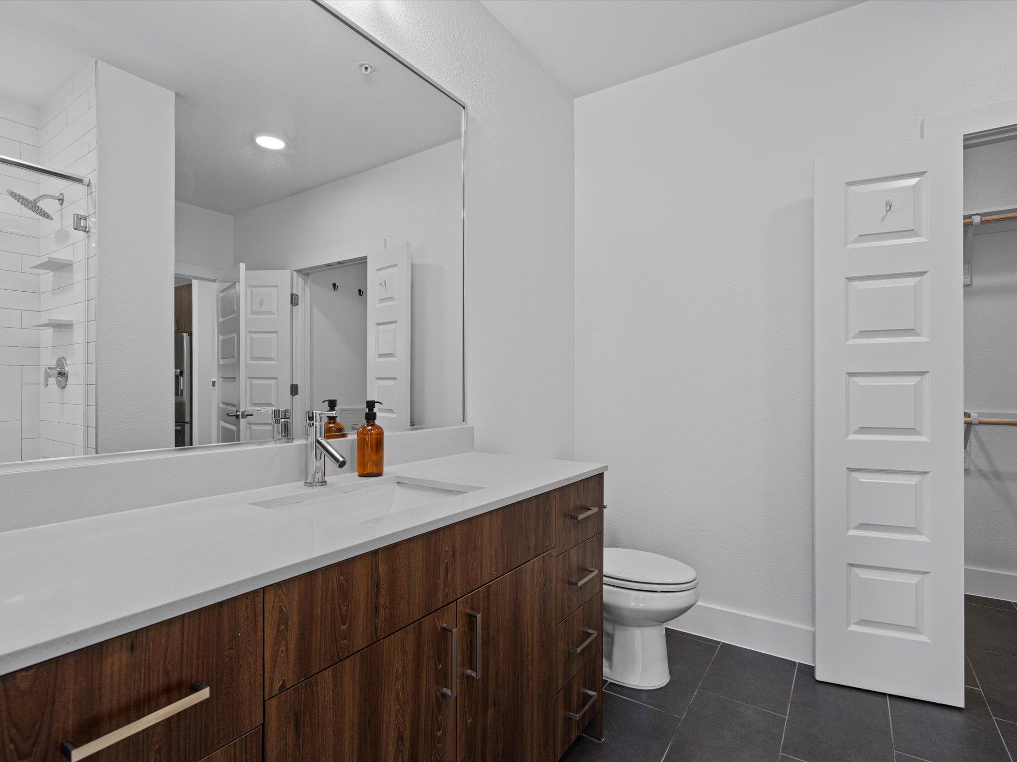 2213 Poquito St # 122, Austin, TX 78722