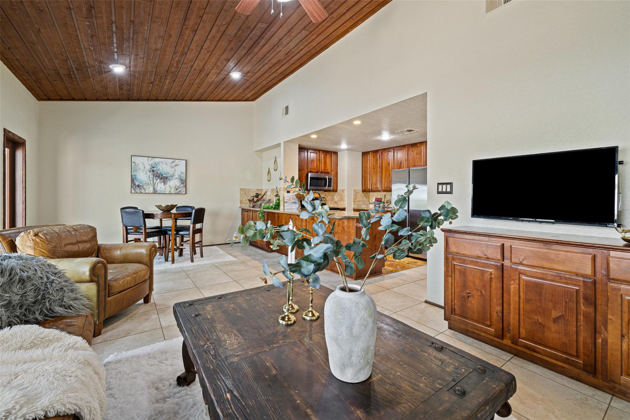 508 Harbor Dr # 5, Spicewood, TX 78669