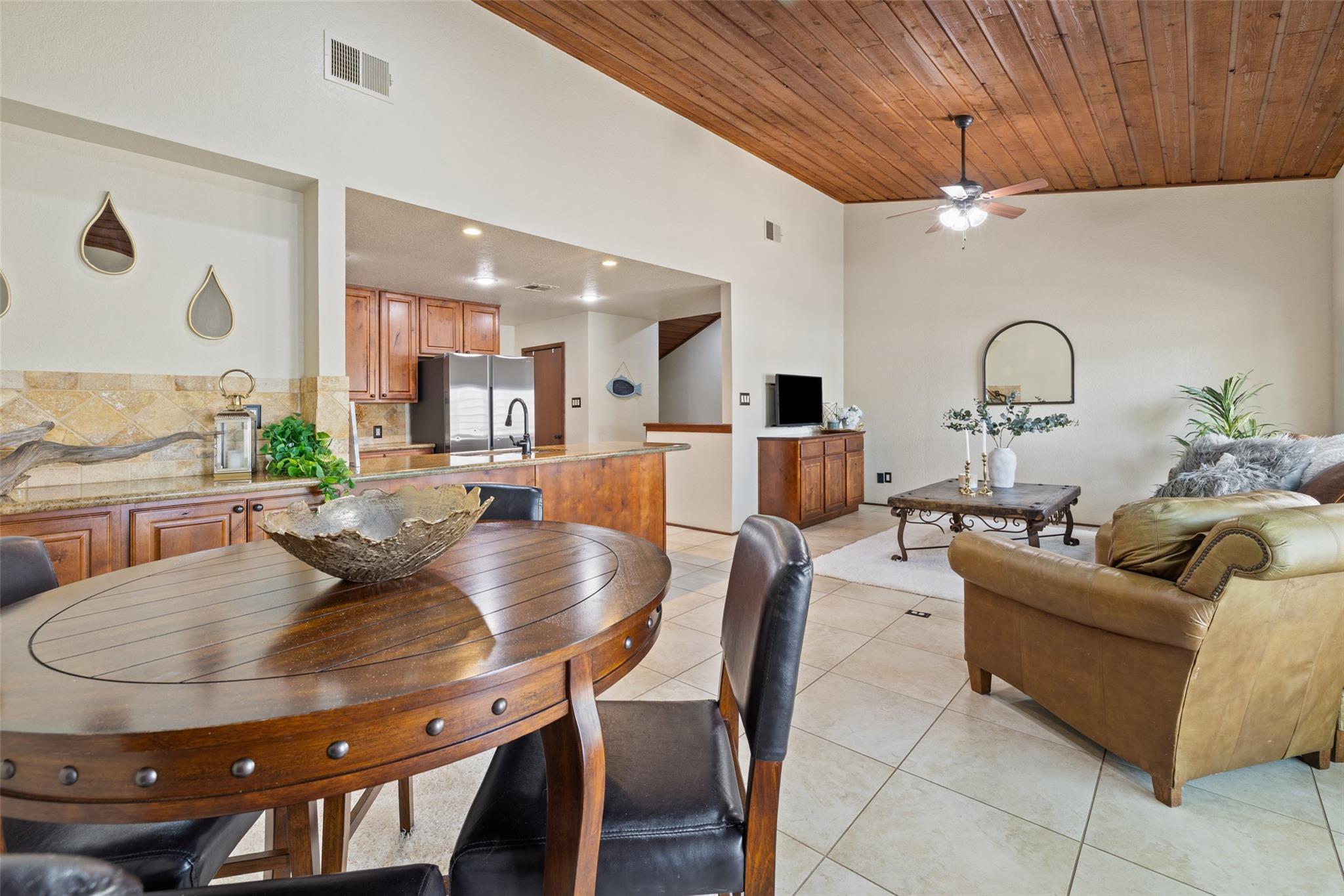 508 Harbor Dr # 5, Spicewood, TX 78669