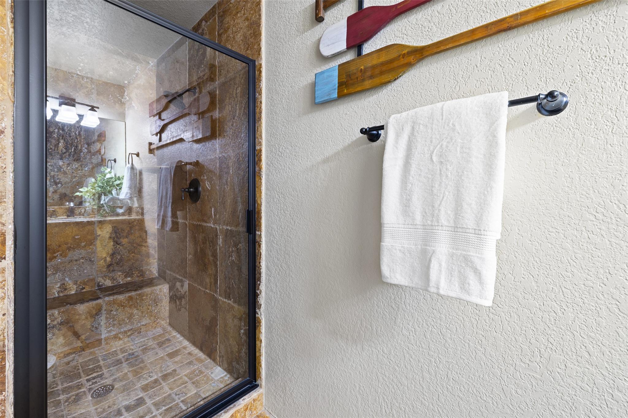 508 Harbor Dr # 5, Spicewood, TX 78669