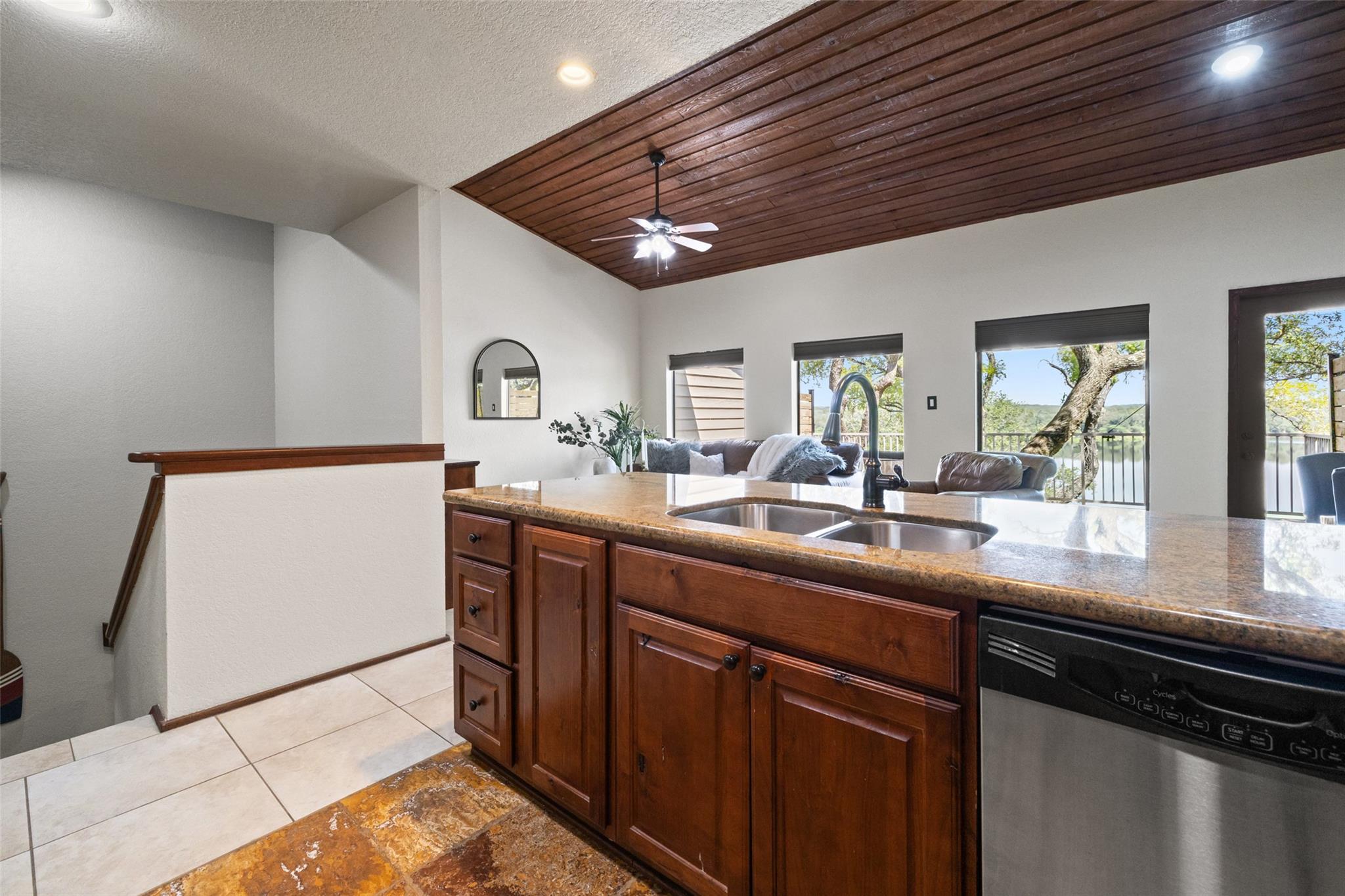 508 Harbor Dr # 5, Spicewood, TX 78669