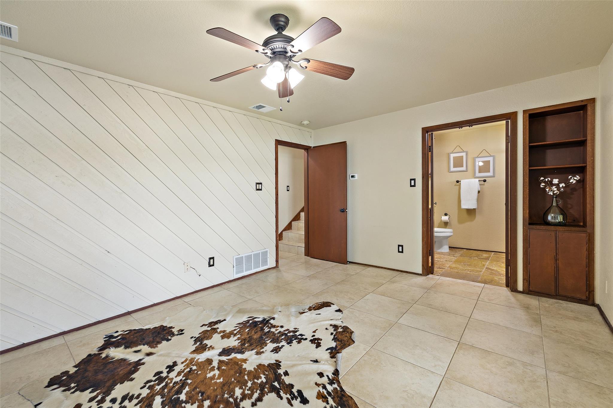 508 Harbor Dr # 5, Spicewood, TX 78669