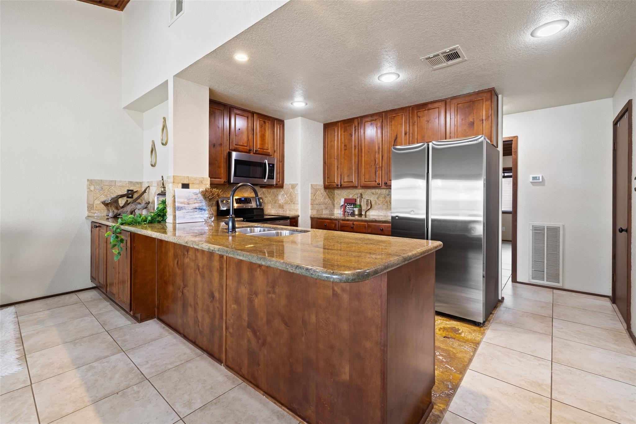 508 Harbor Dr # 5, Spicewood, TX 78669