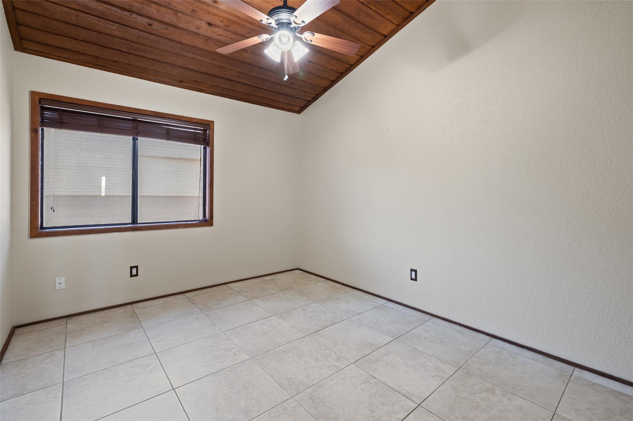 508 Harbor Dr # 5, Spicewood, TX 78669