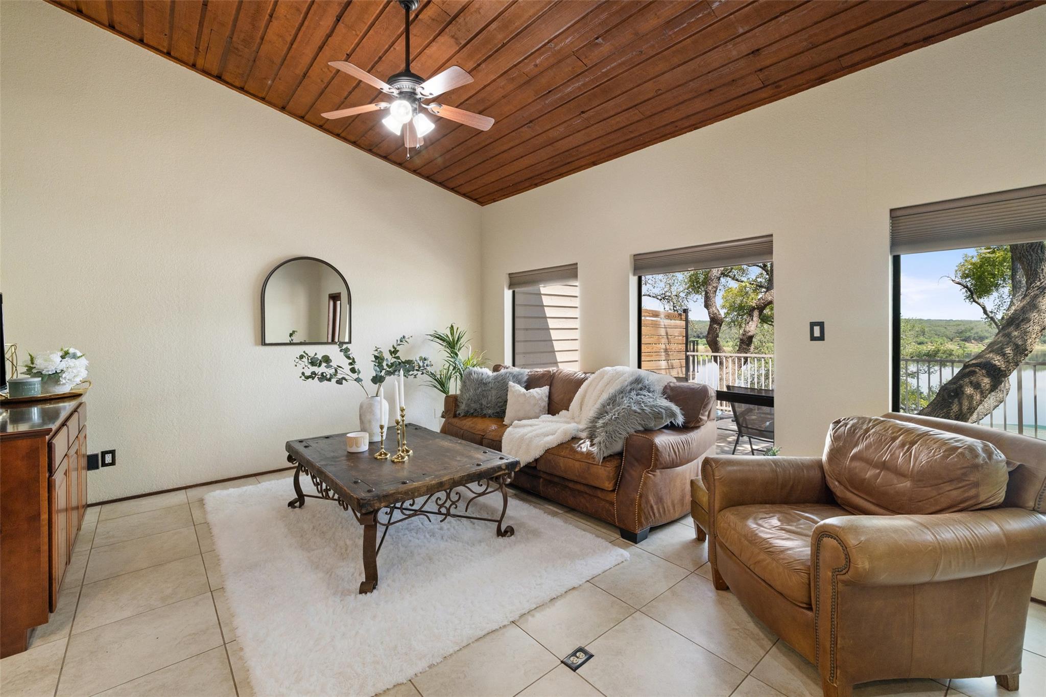 508 Harbor Dr # 5, Spicewood, TX 78669