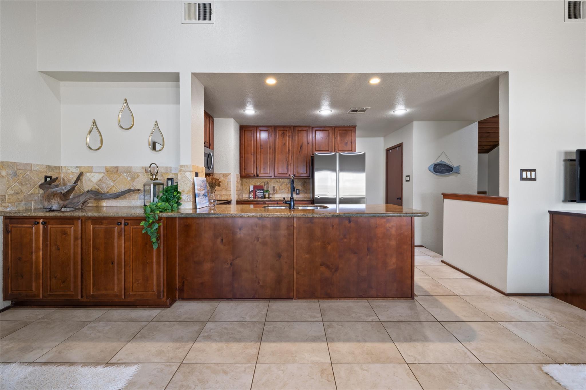 508 Harbor Dr # 5, Spicewood, TX 78669