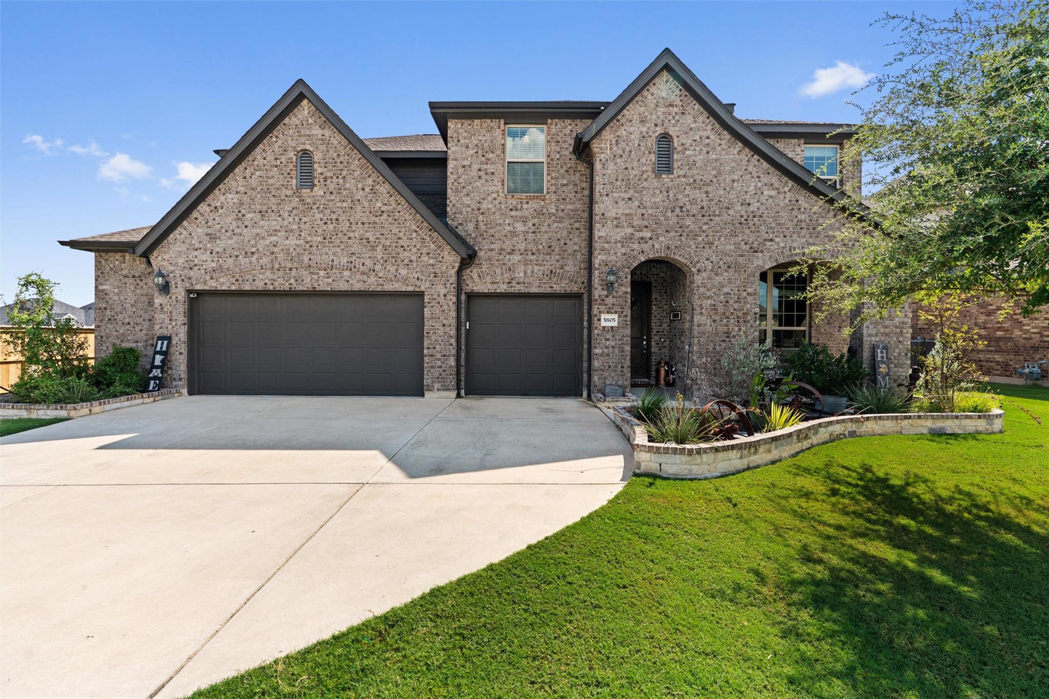 5805 Monrovia Ln, Pflugerville, TX 78660