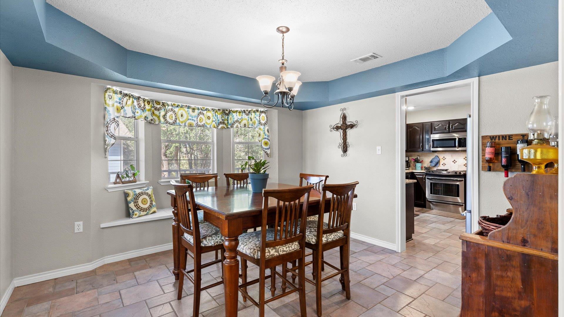 689 Abels Way, Canyon Lake, TX 78133