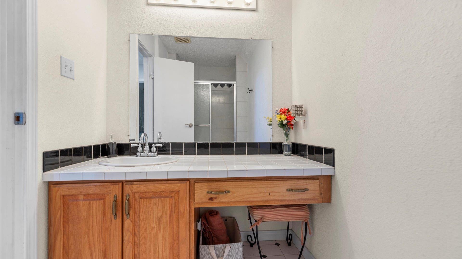 689 Abels Way, Canyon Lake, TX 78133