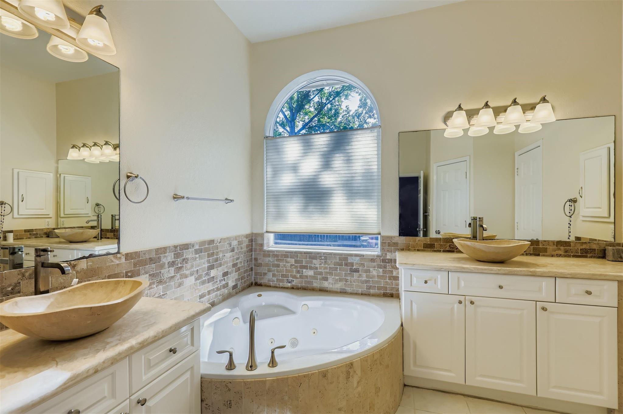 3135 Burks Ln, Austin, TX 78732