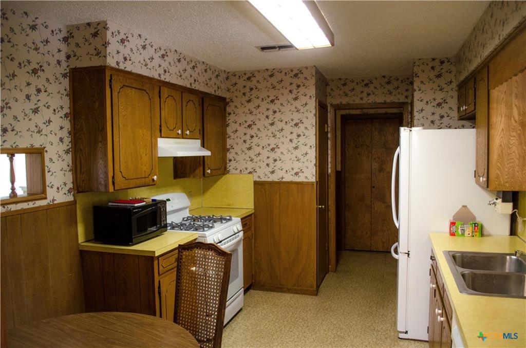 303 E 20th Ave, Belton, TX 76513