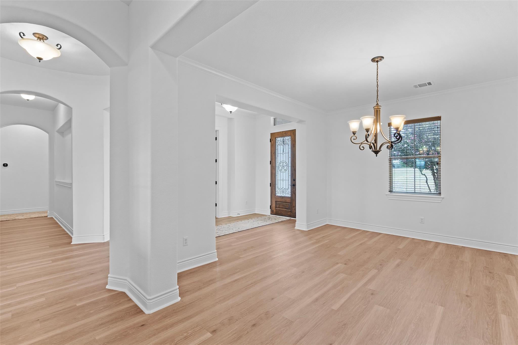 1075 Bluff Woods Dr, Driftwood, TX 78619