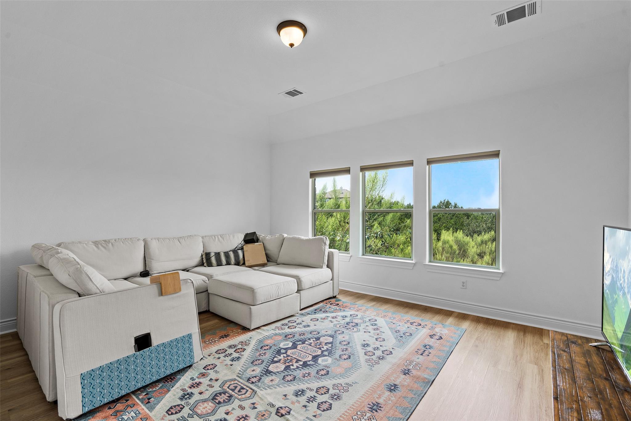 1075 Bluff Woods Dr, Driftwood, TX 78619