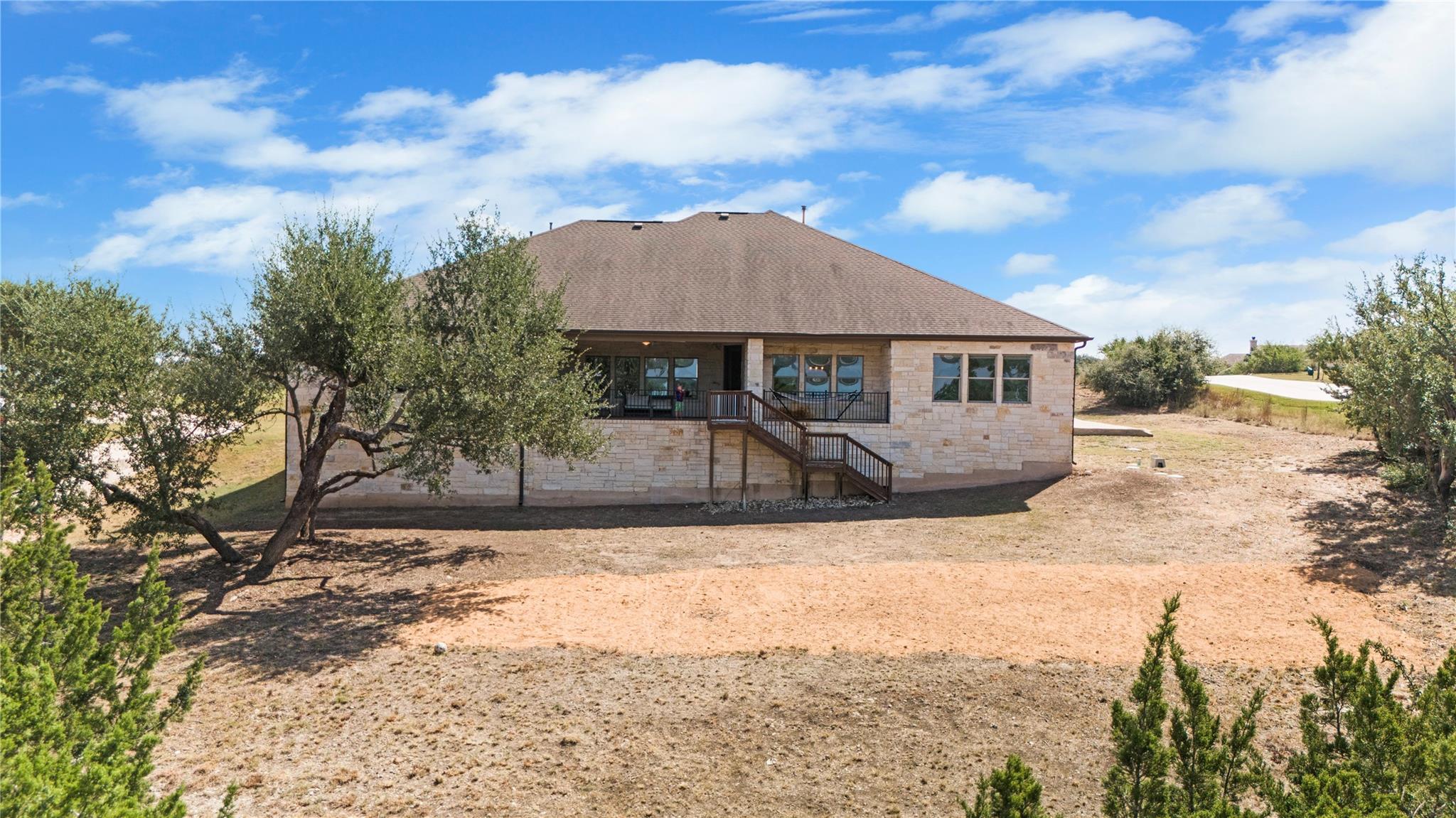 1075 Bluff Woods Dr, Driftwood, TX 78619