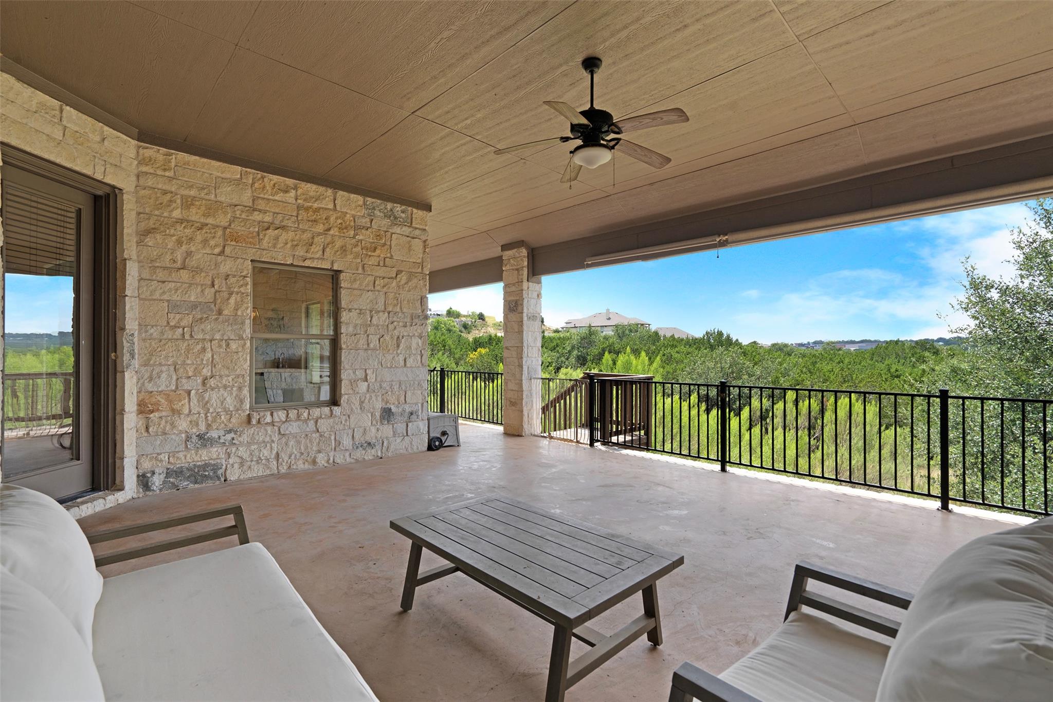 1075 Bluff Woods Dr, Driftwood, TX 78619