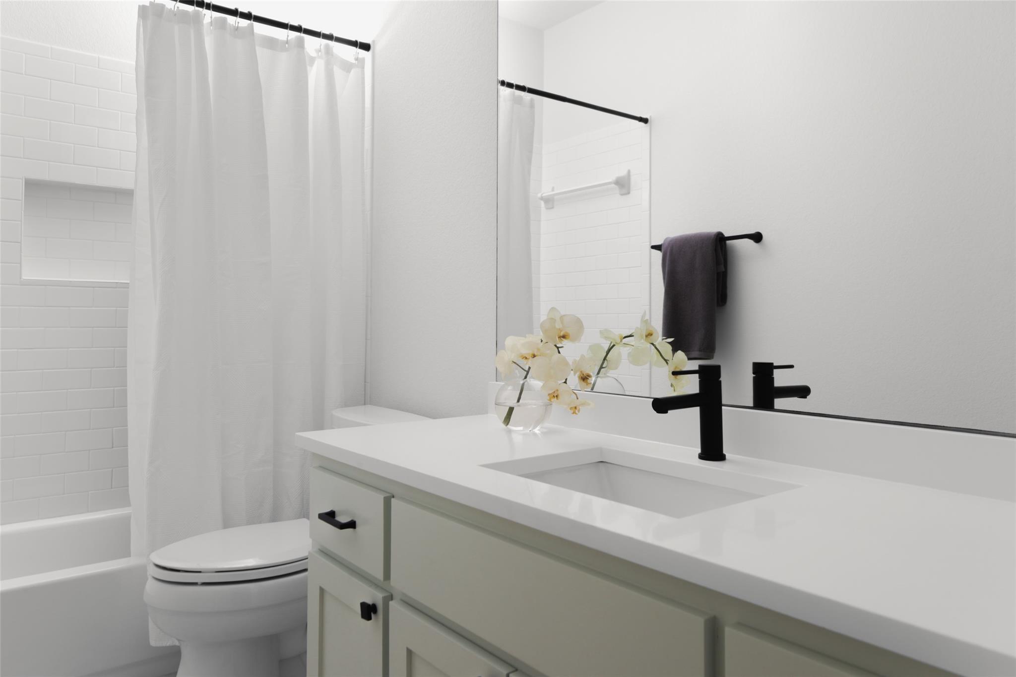 18 N Peak Rd, West Lake Hills, TX 78746