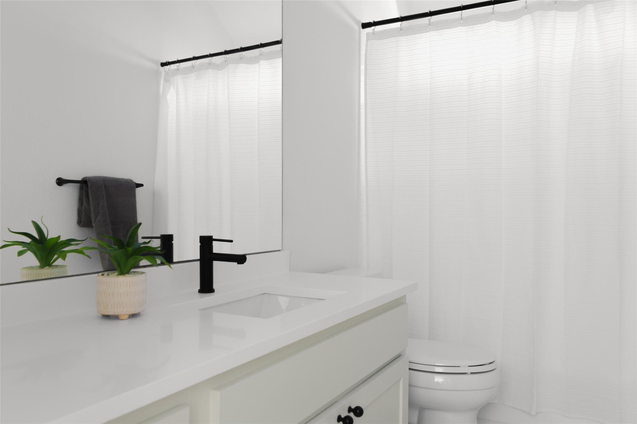 18 N Peak Rd, West Lake Hills, TX 78746